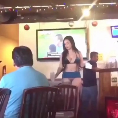 Lady Serves Customers Naked In a Restaurant Trends Online (18+)
