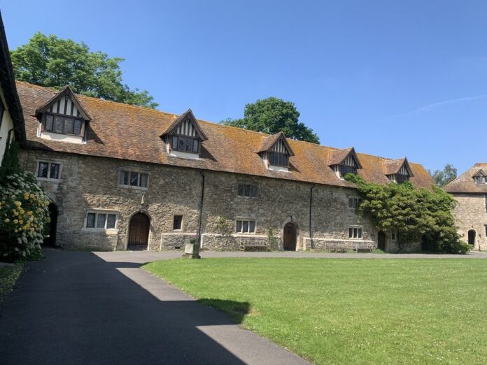 Ancient Kent churches reopen after 650 years of abandonment