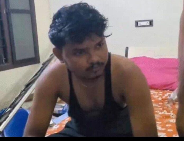 VIDEO: 4 B Tech student, Vijay Kumar, sold 300 naked videos of girls to boys for 5k Rupees on Paytm after setting secret cameras in girls washroom hotel at SR Gudlavalleru Engineering College in Andhra Pradesh