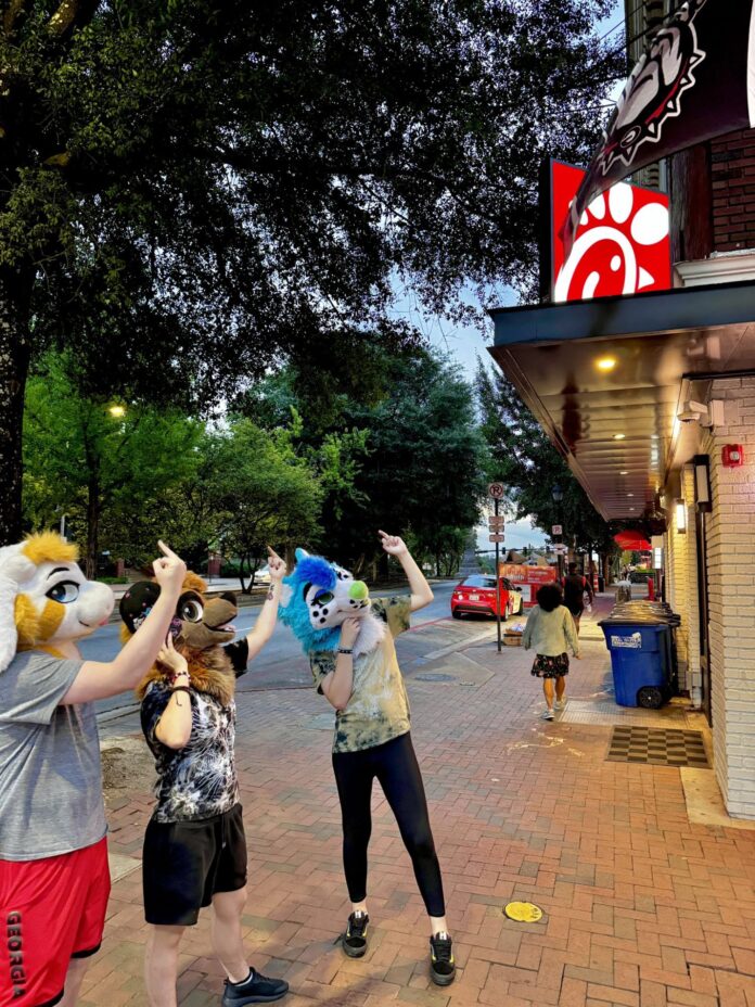 VIDEO: Journalist confirmed Shiteater, Blue fursuit head of Bluefolf, was the one eating shit from a bowl at Chick-Fil-A