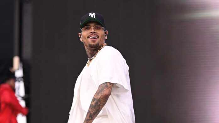 PHOTO: Chris Brown sold out 94,000 FNB stadium seaters in 2 hours